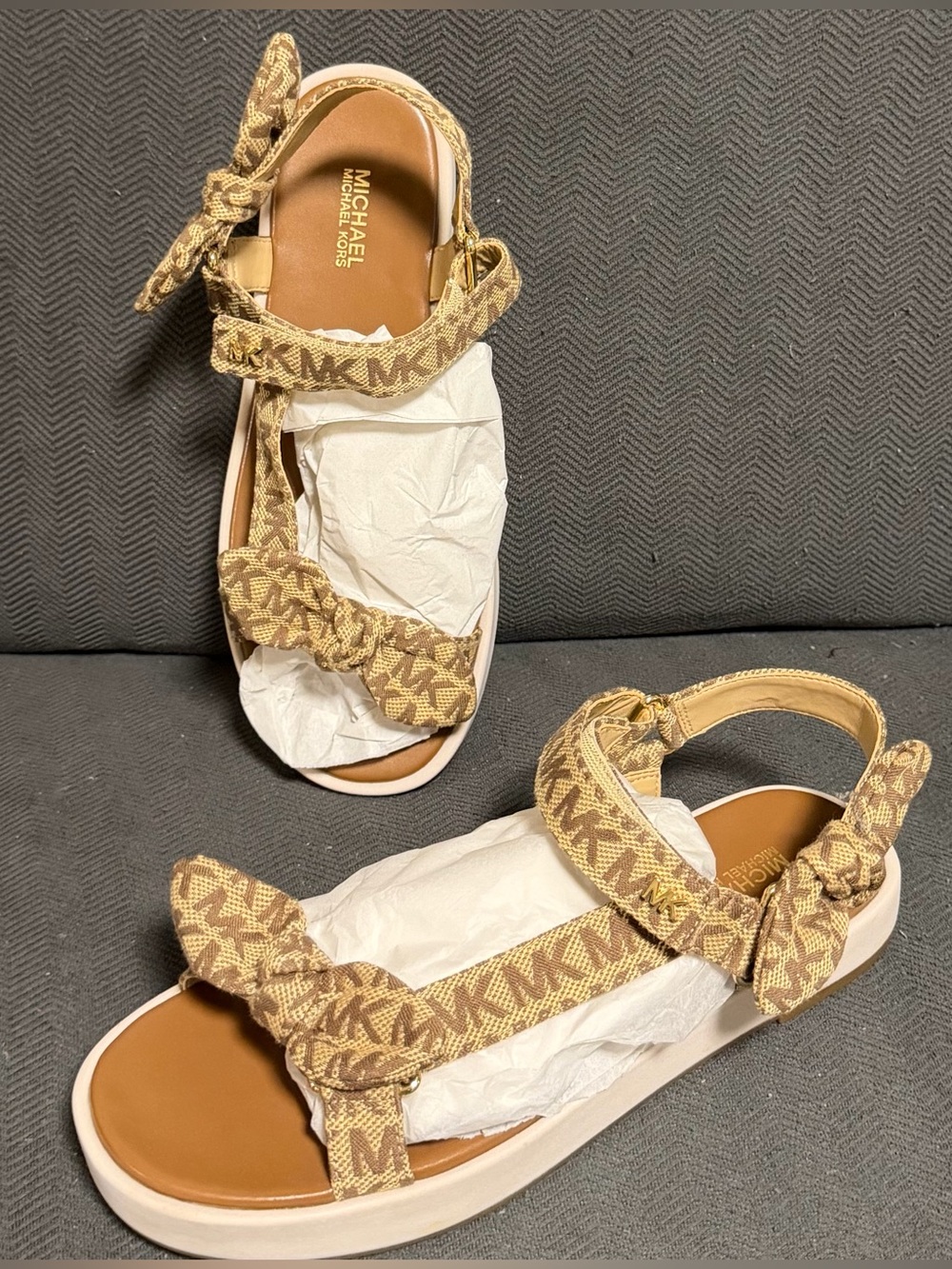 Michael Kors Women’s Phoebe Sporty Strappy Bow Detailing Sandals size 8.5